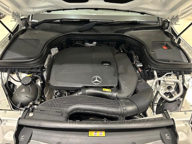 ＧＬＣ ＧＬＣ３００　４マチック　ＡＭＧライン　認定中古車保証２年　ＡＭＧライン　パノラミックスライディングルーフ　レーダーセーフティーパッケージ　３６０°カメラシステム　アンビエントライト６４色　キーレスゴー　シートヒーター　ＥＣＯスタートストッ（13枚目）