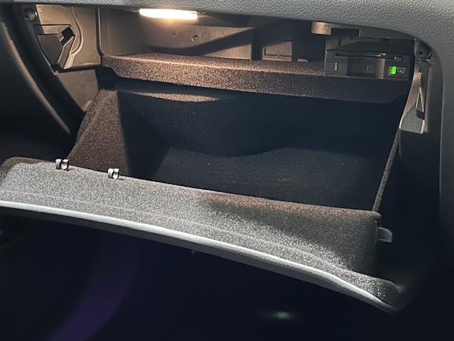 ＧＬＣ ＧＬＣ３００　４マチック　ＡＭＧライン　認定中古車保証２年　ＡＭＧライン　パノラミックスライディングルーフ　レーダーセーフティーパッケージ　３６０°カメラシステム　アンビエントライト６４色　キーレスゴー　シートヒーター　ＥＣＯスタートストッ（33枚目）