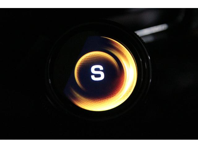 GLB GLB35 4マチック 新車保証継承 ヘッドアップディスプレイ 本革シート パノラミックスライディングルーフ レーダーセーフティーパッケージ MBUX 360度カメラ シートヒーター ブルメスターサウンドシステム(39枚目)