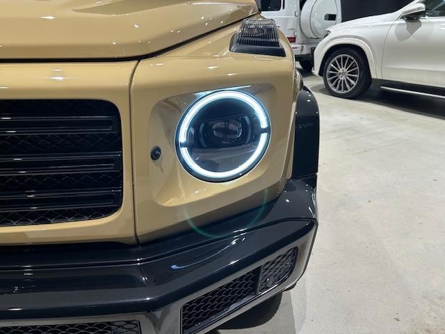Ｇクラス Ｇ４００ｄ　ＡＭＧライン　Ｐｒｏｆｅｓｓｉｏｎａｌ　Ｅｄｉｔｉｏｎ　ナッパレザーシート　プロフェッショナルルーフラック／ラダー／タイヤホルダー　ブルメスターサラウンドシステム　ナイトパッケージ　シートヒーター　シートベンチレー（5枚目）