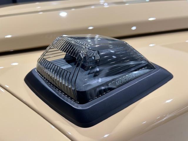 Ｇクラス Ｇ４００ｄ　ＡＭＧライン　Ｐｒｏｆｅｓｓｉｏｎａｌ　Ｅｄｉｔｉｏｎ　ナッパレザーシート　プロフェッショナルルーフラック／ラダー／タイヤホルダー　ブルメスターサラウンドシステム　ナイトパッケージ　シートヒーター　シートベンチレー（9枚目）