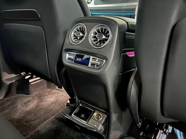 Ｇクラス Ｇ４００ｄ　ＡＭＧライン　Ｐｒｏｆｅｓｓｉｏｎａｌ　Ｅｄｉｔｉｏｎ　ナッパレザーシート　プロフェッショナルルーフラック／ラダー／タイヤホルダー　ブルメスターサラウンドシステム　ナイトパッケージ　シートヒーター　シートベンチレー（42枚目）