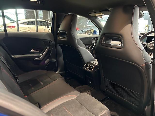 Ａクラス Ａ１８０　ＡＭＧラインパッケージ　弊社デモカーアップ　認定中古車保証２年　ＡＭＧラインパッケージ　ナビゲーションパッケージ　レーダーセーフティーパッケージ　リアビューカメラ　デジタルコックピットディスプレイ　キーレスゴー（7枚目）