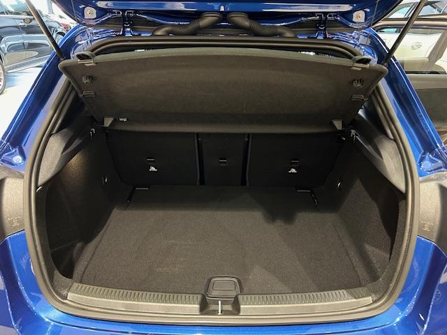 Ａクラス Ａ１８０　ＡＭＧラインパッケージ　弊社デモカーアップ　認定中古車保証２年　ＡＭＧラインパッケージ　ナビゲーションパッケージ　レーダーセーフティーパッケージ　リアビューカメラ　デジタルコックピットディスプレイ　キーレスゴー（10枚目）