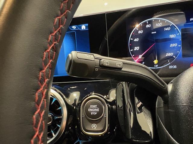 ＧＬＡクラス ＧＬＡ２００ｄ　４マチック　ＡＭＧラインパッケージ　認定中古車保証２年　ＡＭＧラインパッケージ　レーダーセーフティーパッケージ　３６０°カメラシステム　アンビエントライト　シートヒーター　メモリー付きパワーシート　キーレスゴー　ワイヤレスチャージング（5枚目）