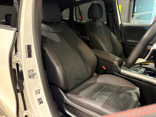 ＧＬＡクラス ＧＬＡ２００ｄ　４マチック　ＡＭＧラインパッケージ　認定中古車保証２年　ＡＭＧラインパッケージ　レーダーセーフティーパッケージ　３６０°カメラシステム　アンビエントライト　シートヒーター　メモリー付きパワーシート　キーレスゴー　ワイヤレスチャージング（8枚目）