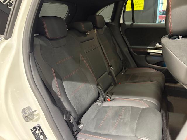 ＧＬＡクラス ＧＬＡ２００ｄ　４マチック　ＡＭＧラインパッケージ　認定中古車保証２年　ＡＭＧラインパッケージ　レーダーセーフティーパッケージ　３６０°カメラシステム　アンビエントライト　シートヒーター　メモリー付きパワーシート　キーレスゴー　ワイヤレスチャージング（16枚目）