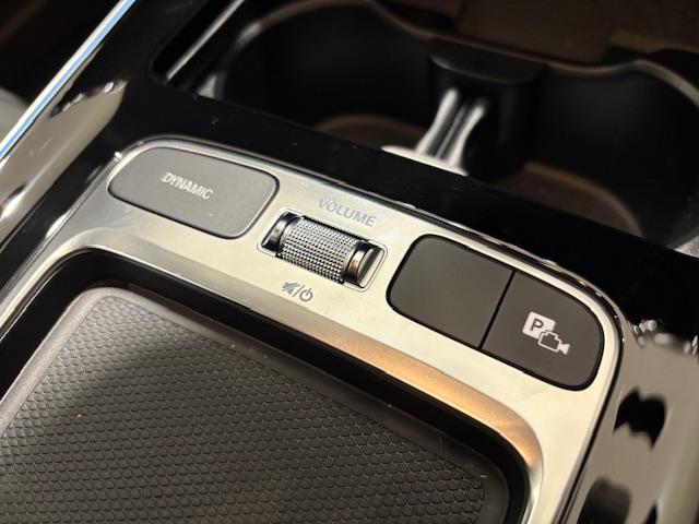 ＧＬＡクラス ＧＬＡ２００ｄ　４マチック　ＡＭＧラインパッケージ　認定中古車保証２年　ＡＭＧラインパッケージ　レーダーセーフティーパッケージ　３６０°カメラシステム　アンビエントライト　シートヒーター　メモリー付きパワーシート　キーレスゴー　ワイヤレスチャージング（20枚目）