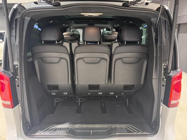 Vクラス V220dエクスクルーシブロングプラチナスイート パノラミックスライディングルーフ 本革巻きステアリングホイール Burmesterサラウンドサウンドシステム シートベンチレーター シートヒーター 360°カメラシステム  アンビエントライト(24枚目)