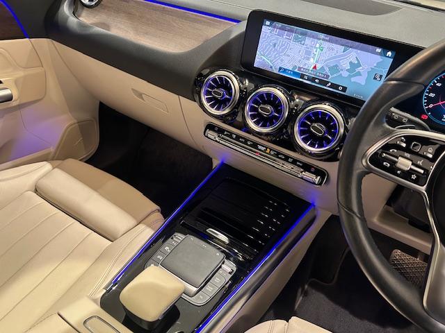 Ｂクラス Ｂ２００ｄ　認定中古車　パノラミックスライディングルーフ　本革シート　　アンビエントライト６４色　メモリー付きパワーシート　自動再発進機能　歩行者／飛び出し検知機能　レーンキープアシスト　ブラインドスポットアシス（14枚目）