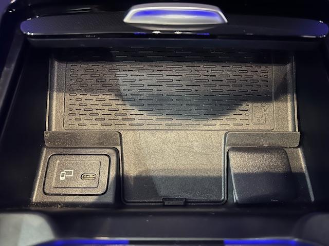 Ｂクラス Ｂ２００ｄ　認定中古車　パノラミックスライディングルーフ　本革シート　　アンビエントライト６４色　メモリー付きパワーシート　自動再発進機能　歩行者／飛び出し検知機能　レーンキープアシスト　ブラインドスポットアシス（18枚目）