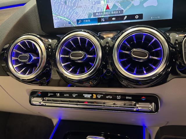 Ｂクラス Ｂ２００ｄ　認定中古車　パノラミックスライディングルーフ　本革シート　　アンビエントライト６４色　メモリー付きパワーシート　自動再発進機能　歩行者／飛び出し検知機能　レーンキープアシスト　ブラインドスポットアシス（19枚目）