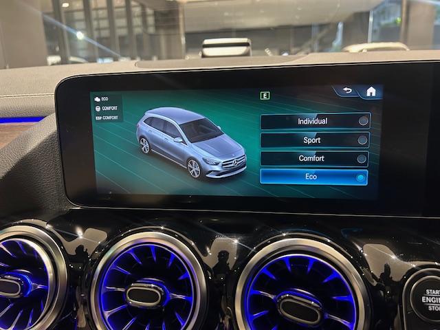 Ｂクラス Ｂ２００ｄ　認定中古車　パノラミックスライディングルーフ　本革シート　　アンビエントライト６４色　メモリー付きパワーシート　自動再発進機能　歩行者／飛び出し検知機能　レーンキープアシスト　ブラインドスポットアシス（33枚目）