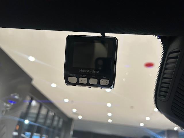 Ｂクラス Ｂ２００ｄ　認定中古車　パノラミックスライディングルーフ　本革シート　　アンビエントライト６４色　メモリー付きパワーシート　自動再発進機能　歩行者／飛び出し検知機能　レーンキープアシスト　ブラインドスポットアシス（37枚目）