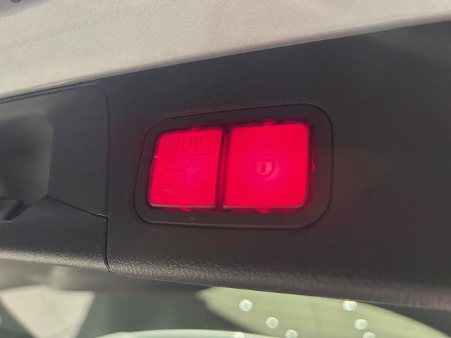 Ｂクラス Ｂ２００ｄ　認定中古車　パノラミックスライディングルーフ　本革シート　　アンビエントライト６４色　メモリー付きパワーシート　自動再発進機能　歩行者／飛び出し検知機能　レーンキープアシスト　ブラインドスポットアシス（43枚目）