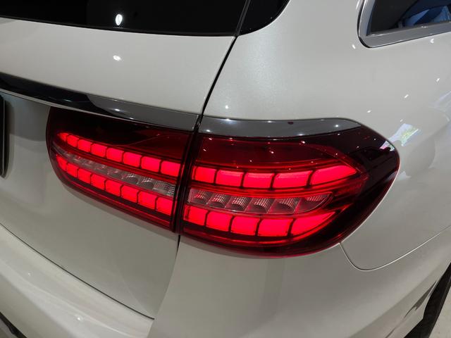 Eクラスステーションワゴン E220d ステーションワゴン スポーツ AMGライン/シートヒーター/パノラミックスライディングルーフ/エクスクルーシブパッケージ/エアバランスパッケージ/ヘッドアップディスプレイ/AMGスポーツステアリング/ナッパレザーシート/メモリー付(21枚目)