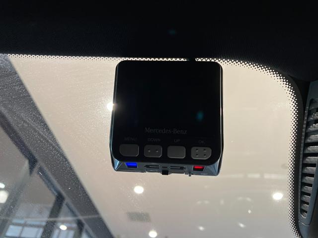 Eクラスステーションワゴン E220d ステーションワゴン スポーツ AMGライン/シートヒーター/パノラミックスライディングルーフ/エクスクルーシブパッケージ/エアバランスパッケージ/ヘッドアップディスプレイ/AMGスポーツステアリング/ナッパレザーシート/メモリー付(56枚目)