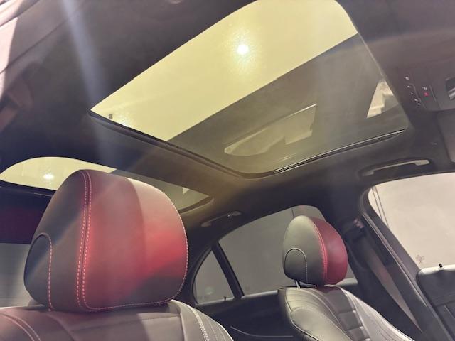 Eクラス E300 スポーツ 認定中古車 360°カメラシステム パノラミックスライディングルーフ ヘッドアップディスプレイ 本革シート Blumesterサラウンド エアバランスパッケージ メモリー付きパワーシート(14枚目)