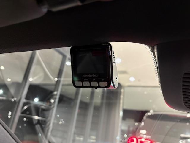 Eクラス E300 スポーツ 認定中古車 360°カメラシステム パノラミックスライディングルーフ ヘッドアップディスプレイ 本革シート Blumesterサラウンド エアバランスパッケージ メモリー付きパワーシート(21枚目)