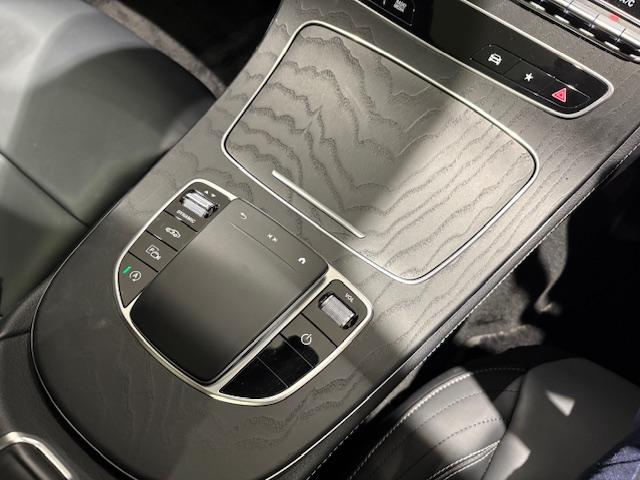 Eクラス E300 スポーツ 認定中古車 360°カメラシステム パノラミックスライディングルーフ ヘッドアップディスプレイ 本革シート Blumesterサラウンド エアバランスパッケージ メモリー付きパワーシート(28枚目)