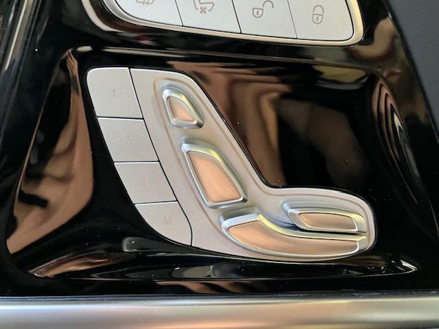 Ｇクラス Ｇ６３　ＡＭＧレザーエクスクルーシブパッケージ　マットブラック２１インチアルミ／ＡＭＧカーボンファイバーインテリアトリム／Ｇｍａｎｕｆａｋｔｕｒインテリアプラスパッケージ／Ｇｍａｎｕｆａｋｔｕｒプログラム＋／ナッパレザーシート／リラクゼーション機能（13枚目）