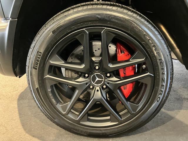 Ｇクラス Ｇ６３　ＡＭＧレザーエクスクルーシブパッケージ　マットブラック２１インチアルミ／ＡＭＧカーボンファイバーインテリアトリム／Ｇｍａｎｕｆａｋｔｕｒインテリアプラスパッケージ／Ｇｍａｎｕｆａｋｔｕｒプログラム＋／ナッパレザーシート／リラクゼーション機能（24枚目）