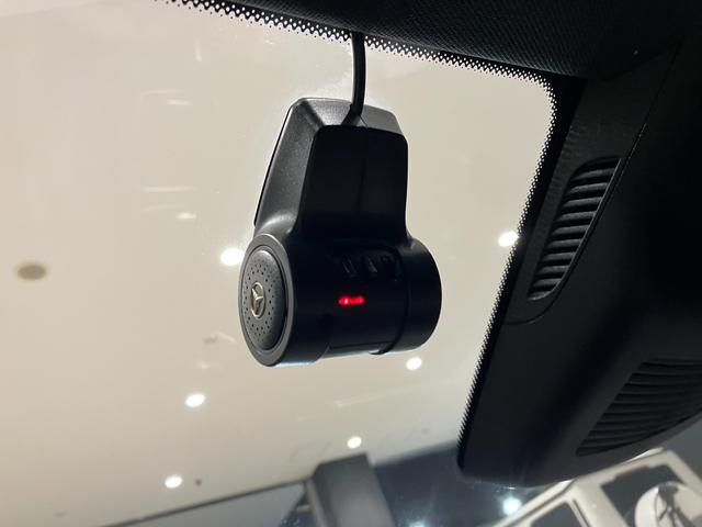 Aクラス A180 スタイル 認定中古車 レーダーセーフティパッケージ ブラインドスポットアシスト レーンキープアシスト 追従機能 ブレーキアシスト パーキングアシストリアビューカメラ タイヤ空気圧警告システム(51枚目)