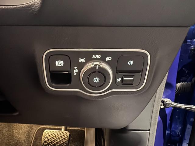 ＥＱＢ ＥＱＢ２５０　弊社デモンストレーション車両　最新ＭＢＵＸ　シートヒーター　レーダーセーフティパッケージ　急速充電対応　全周囲カメラ　メモリー付パワーシート　アンビエントライト（8枚目）