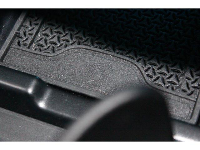 ＧＬＣ ＧＬＣ４３　４マチックＡＭＧレザエクスクルシブパケジ　新車保証継承　弊社デモカーアップ　ＡＭＧレザーエクスクルーシブパッケージ　パノラミックスライディングルーフ　シートベンチレーター　ヘッドアップディスプレイ　Ｂｕｒｍｅｓｔｅｒ３Ｄサラウンドサウンドシス（19枚目）