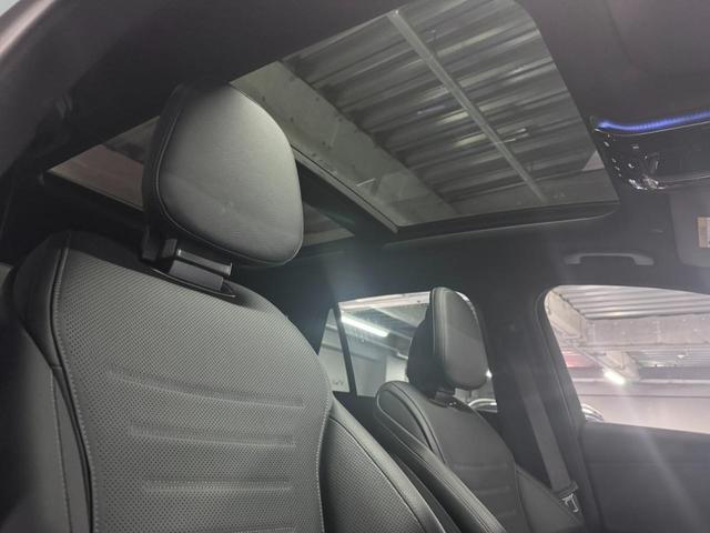 ���X�́A�������̓Ɨ��������ÎԃV���[���[���ɂȂ��Ă���A�펞�S�O����W�����Ă���܂��B�J��ᓙ���V��ł��������Ƃ��[�������܂ŁA���Ԃ����������܂��B�Z���́A�w�����s���c�J�扜��U�|�Q�|�Q�x�ł��B