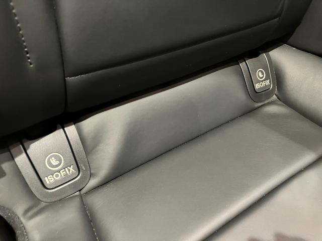 Ｅクラスステーションワゴン Ｅ２２０ｄステーションワゴンアバンギルドＡＭＧライン　弊社ユーザー下取り車　パノラミックスライディングルーフ　本革シート　シートヒーター　全周囲カメラ　レーダーセーフティパッケージ　ＡＭＧライン　アンビエントライト（12枚目）