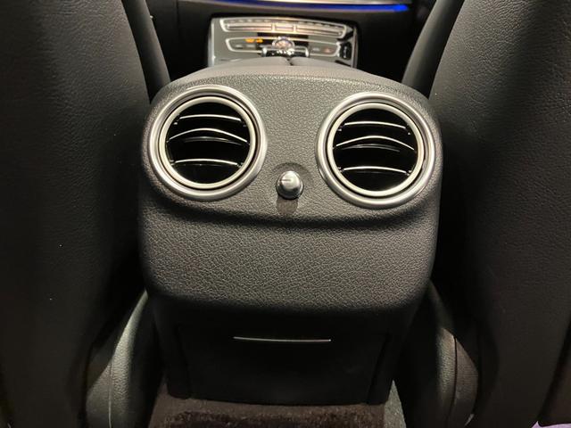 Ｅクラスステーションワゴン Ｅ２２０ｄステーションワゴンアバンギルドＡＭＧライン　弊社ユーザー下取り車　パノラミックスライディングルーフ　本革シート　シートヒーター　全周囲カメラ　レーダーセーフティパッケージ　ＡＭＧライン　アンビエントライト（13枚目）