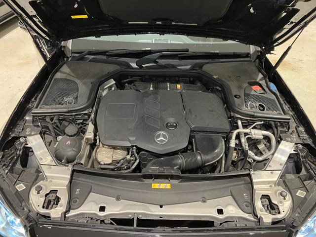 Ｅクラスステーションワゴン Ｅ２２０ｄステーションワゴンアバンギルドＡＭＧライン　弊社ユーザー下取り車　パノラミックスライディングルーフ　本革シート　シートヒーター　全周囲カメラ　レーダーセーフティパッケージ　ＡＭＧライン　アンビエントライト（45枚目）