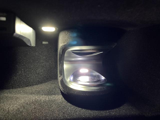 Ｅクラス Ｅ５３　ハイブリッド　４マチック＋　デジタルインテリアパッケージ／ＭＢＵＸスーパースクリーン／アドバンスドパッケージ／パノラミックスライディングルーフ／ヘッドアップディスプレイ／アドバンスドパーキングパッケージ／ＥＴＣ（17枚目）