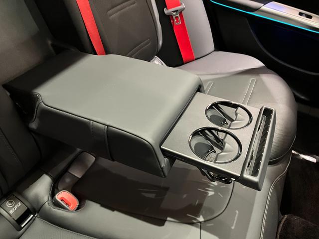 Ｅクラス Ｅ５３　ハイブリッド　４マチック＋　デジタルインテリアパッケージ／ＭＢＵＸスーパースクリーン／アドバンスドパッケージ／パノラミックスライディングルーフ／ヘッドアップディスプレイ／アドバンスドパーキングパッケージ／ＥＴＣ（51枚目）