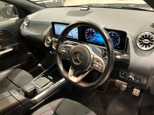 ＧＬＡクラス ＧＬＡ２００ｄ　４マチック　ＡＭＧライン　弊社ユーザー下取　認定中古車保証２年　ＡＭＧライン　ナビゲーションパッケージ　レーダーセーフティーパッケージ　３６０°カメラ　アンビエントライト　ＭＢＵＸ　メモリー付きフルパワーシート　キーレスゴー（4枚目）