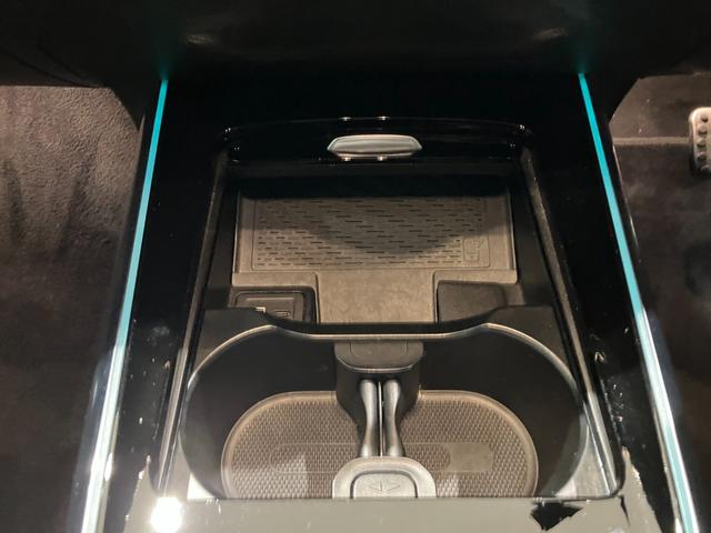 ＧＬＡクラス ＧＬＡ２００ｄ　４マチック　ＡＭＧライン　弊社ユーザー下取　認定中古車保証２年　ＡＭＧライン　ナビゲーションパッケージ　レーダーセーフティーパッケージ　３６０°カメラ　アンビエントライト　ＭＢＵＸ　メモリー付きフルパワーシート　キーレスゴー（15枚目）