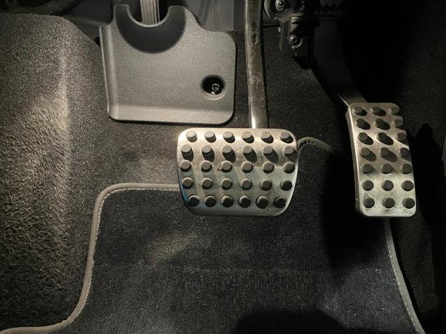 ＧＬＡクラス ＧＬＡ２００ｄ　４マチック　ＡＭＧライン　弊社ユーザー下取　認定中古車保証２年　ＡＭＧライン　ナビゲーションパッケージ　レーダーセーフティーパッケージ　３６０°カメラ　アンビエントライト　ＭＢＵＸ　メモリー付きフルパワーシート　キーレスゴー（23枚目）