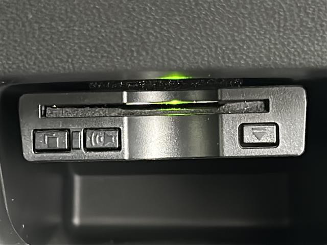 キャスト スポーツＳＡＩＩ　禁煙車／車線逸脱警報／衝突軽減／ＡＬＰＩＮＥ製ウーファー／純正８インチナビ／フルセグ／バックカメラ／ハーフレザーシート／シートヒーター／ＭＯＭＯステアリング／パドルシフト／ドラレコ／ＥＴＣ／ＬＥＤ（10枚目）