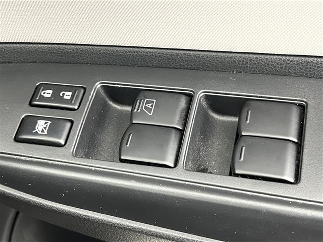 ノート Ｘ　禁煙車／衝突軽減／車線逸脱支援／アラウンドビューモニター／デジタルミラー／純正７インチナビ／フルセグＴＶ／プッシュスタート／スマートキー／ＬＥＤヘッドライト／フロアマット／ドアバイザー／電格ミラー（24枚目）