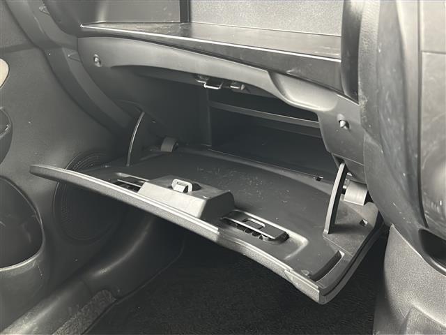 ノート Ｘ　禁煙車／衝突軽減／車線逸脱支援／アラウンドビューモニター／デジタルミラー／純正７インチナビ／フルセグＴＶ／プッシュスタート／スマートキー／ＬＥＤヘッドライト／フロアマット／ドアバイザー／電格ミラー（25枚目）