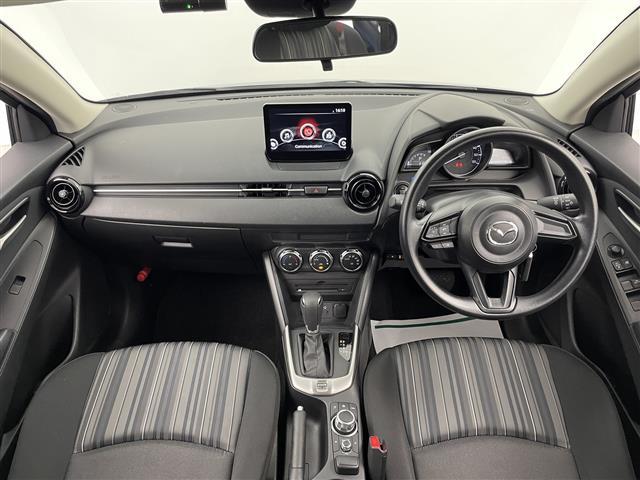 MAZDA2 15S スマートエディション 禁煙車/全周囲モニター/衝突軽減ブレーキ/BSM/レーンキープアシスト/純正ナビ/EフルセグTV/ETC/前後コーナーセンサー//LEDヘッドライト/横滑り防止装置/Pスタート/スマートキー(2枚目)