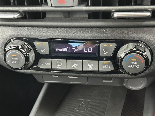 オーラ ニスモ　禁煙車／プロパイロット／エマブレ／ＢＳＭ／オートハイビーム／全周囲モニター／純正ＯＰナビ／フルセグＴＶ／ハーフレザー／シートヒーター／ＬＥＤヘッドライト／ドラレコ／ＥＴＣ２．０／ワイヤレス充電（7枚目）