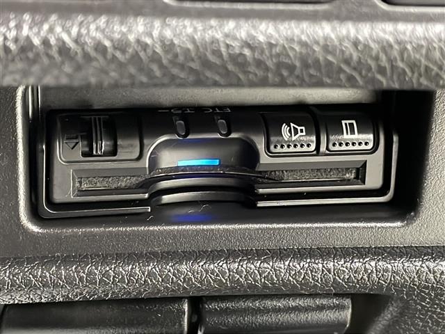 エクストレイル ２０Ｘｉ　ハイブリッド　禁煙車／全方位カメラ／衝突軽減／純正９型ナビ／デジタルインナーミラー／前席シートヒーター／ＬＥＤヘッドライト／ＬＥＤフォグライト／電動パーキングブレーキ／ＡＵＴＯＨＯＬＤ／パワーバックドア／ＥＴＣ（9枚目）