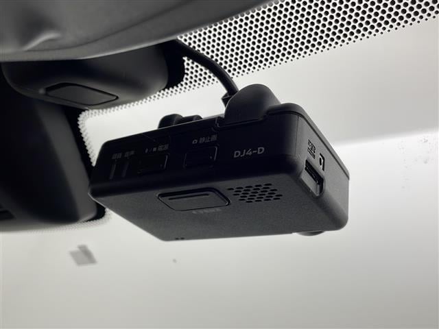 エクストレイル ２０Ｘｉ　ハイブリッド　禁煙車／全方位カメラ／衝突軽減／純正９型ナビ／デジタルインナーミラー／前席シートヒーター／ＬＥＤヘッドライト／ＬＥＤフォグライト／電動パーキングブレーキ／ＡＵＴＯＨＯＬＤ／パワーバックドア／ＥＴＣ（10枚目）