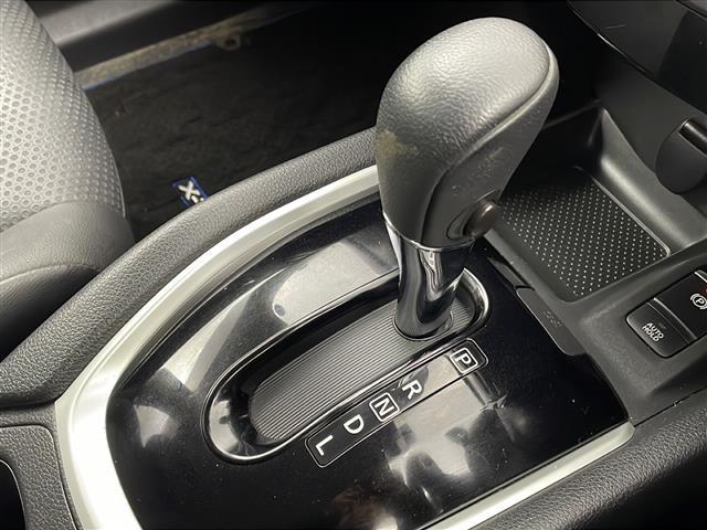 エクストレイル ２０Ｘｉ　ハイブリッド　禁煙車／全方位カメラ／衝突軽減／純正９型ナビ／デジタルインナーミラー／前席シートヒーター／ＬＥＤヘッドライト／ＬＥＤフォグライト／電動パーキングブレーキ／ＡＵＴＯＨＯＬＤ／パワーバックドア／ＥＴＣ（12枚目）