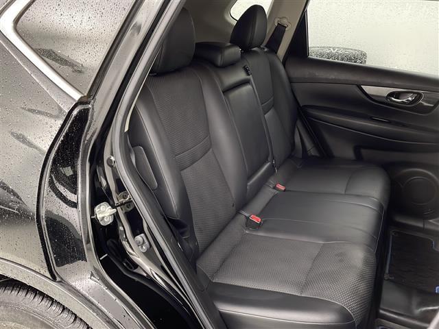 エクストレイル ２０Ｘｉ　ハイブリッド　禁煙車／全方位カメラ／衝突軽減／純正９型ナビ／デジタルインナーミラー／前席シートヒーター／ＬＥＤヘッドライト／ＬＥＤフォグライト／電動パーキングブレーキ／ＡＵＴＯＨＯＬＤ／パワーバックドア／ＥＴＣ（14枚目）