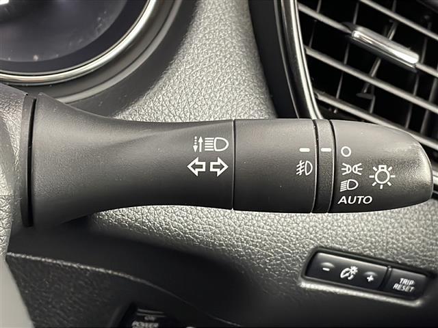 エクストレイル ２０Ｘｉ　ハイブリッド　禁煙車／全方位カメラ／衝突軽減／純正９型ナビ／デジタルインナーミラー／前席シートヒーター／ＬＥＤヘッドライト／ＬＥＤフォグライト／電動パーキングブレーキ／ＡＵＴＯＨＯＬＤ／パワーバックドア／ＥＴＣ（22枚目）