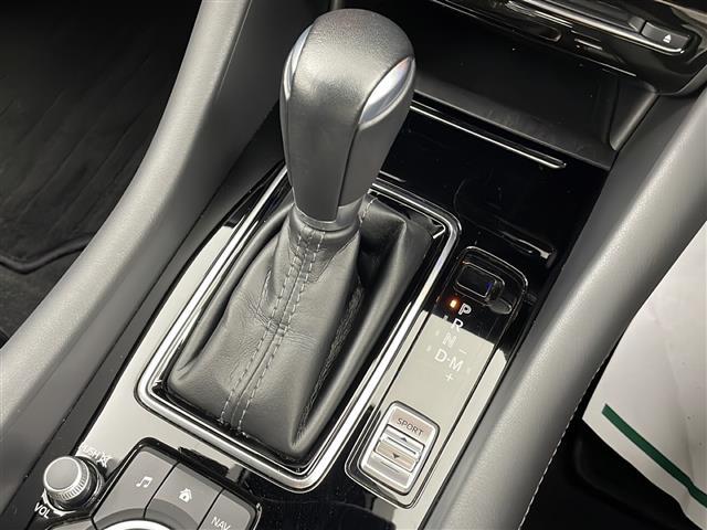 ＭＡＺＤＡ６ワゴン ２０Ｓ　プロアクティブ　ワンオーナー／衝突軽減／純正ＳＤナビ／バックカメラ／パワーシート／シートヒーター／シートメモリー／ステアヒーター／革巻きステア／ステアスイッチ／パドルシフト／電動パーキングブレーキ／ＡＵＴＯＨＯＬＤ（12枚目）