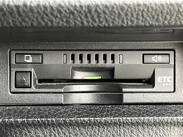 ノア Si ダブルバイビーII 禁煙車/純正12.1型フリップダウンモニター/トヨタセーフティ/クルコン/純正9型ナビ/フルセグ/両側電動ドア/ソナー/ビルトインETC/ドラレコ/ハーフレザーシート/スマキー×2/ロールサンシェード(12枚目)